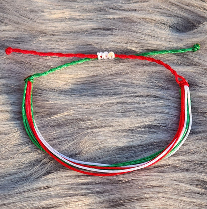 Simple String Bracelet